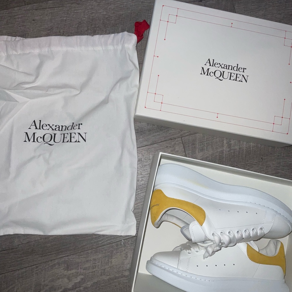 Alexander Mcqueen